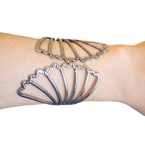 Butterfly wings bracelet - Picture 8 of 11
